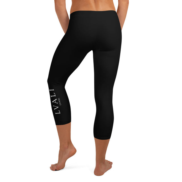 LVALI Capri Leggings